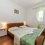 Ana With Private Pool And Large Garden- By Ta Leut Agency Vila *