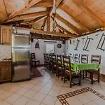 Ana With Private Pool And Large Garden- By Ta Leut Agency Vila Policnik