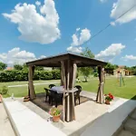 Vila Ana With Private Pool And Large Garden- By Ta Leut Agency *