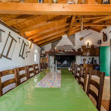 Βίλα Ana With Private Pool And Large Garden- By Ta Leut Agency *
