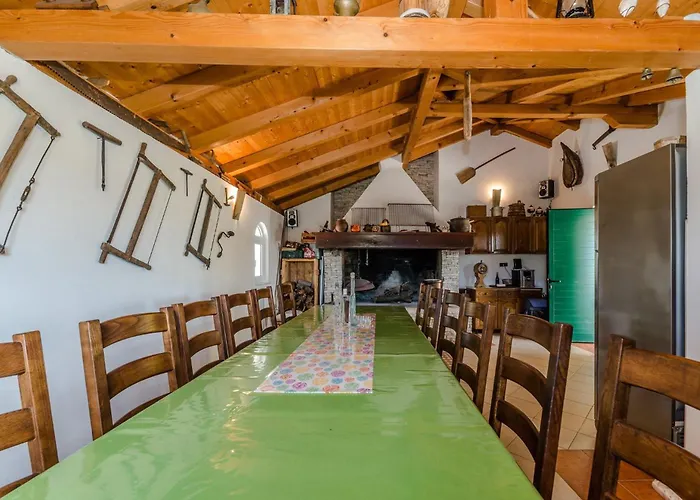 Villa Ana With Private Pool And Large Garden- By Ta Leut Agency *