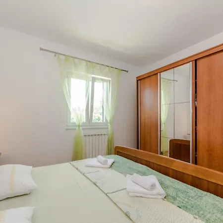 Ana With Private Pool And Large Garden- By Ta Leut Agency * Poličnik