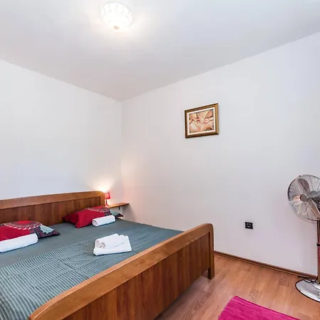 Villa Ana With Private Pool And Large Garden- By Ta Leut Agency *